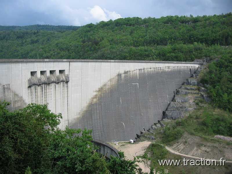 2011_CVAAM_35ans_13_Tour_du_Lac (44).JPG - 35 Ans du CVAAM, sortie dans le Doubs et le Jura, du 26 Avril au 1er Mai 2011, ballade autour du lac de Vouglans
